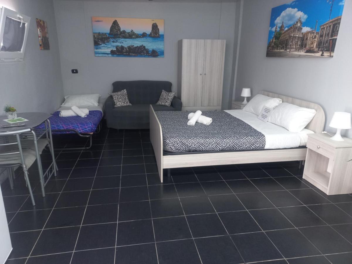 House Il Quadrifoglio Airport Fontanarossa Bed and Breakfast Catania Exteriör bild